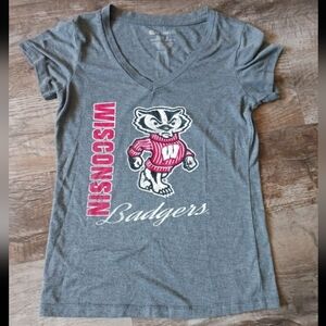 💥3 For $15💥 Wisconsin Badgers Shirt